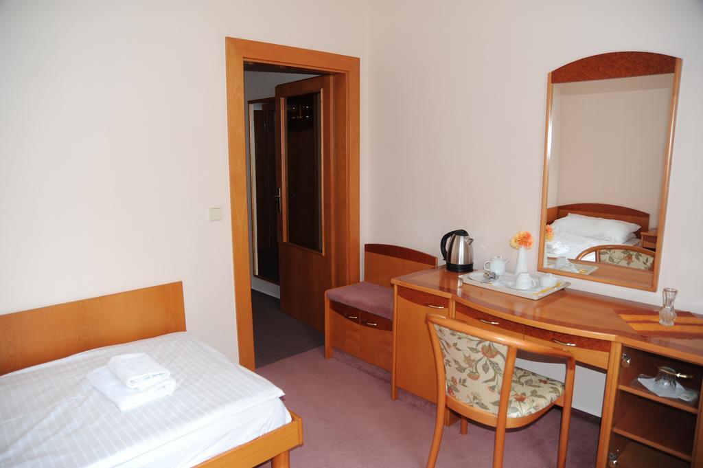 Pension Akropolis, Eco Breakfasts From Farm Mariańskie Łaźnie Pokój zdjęcie
